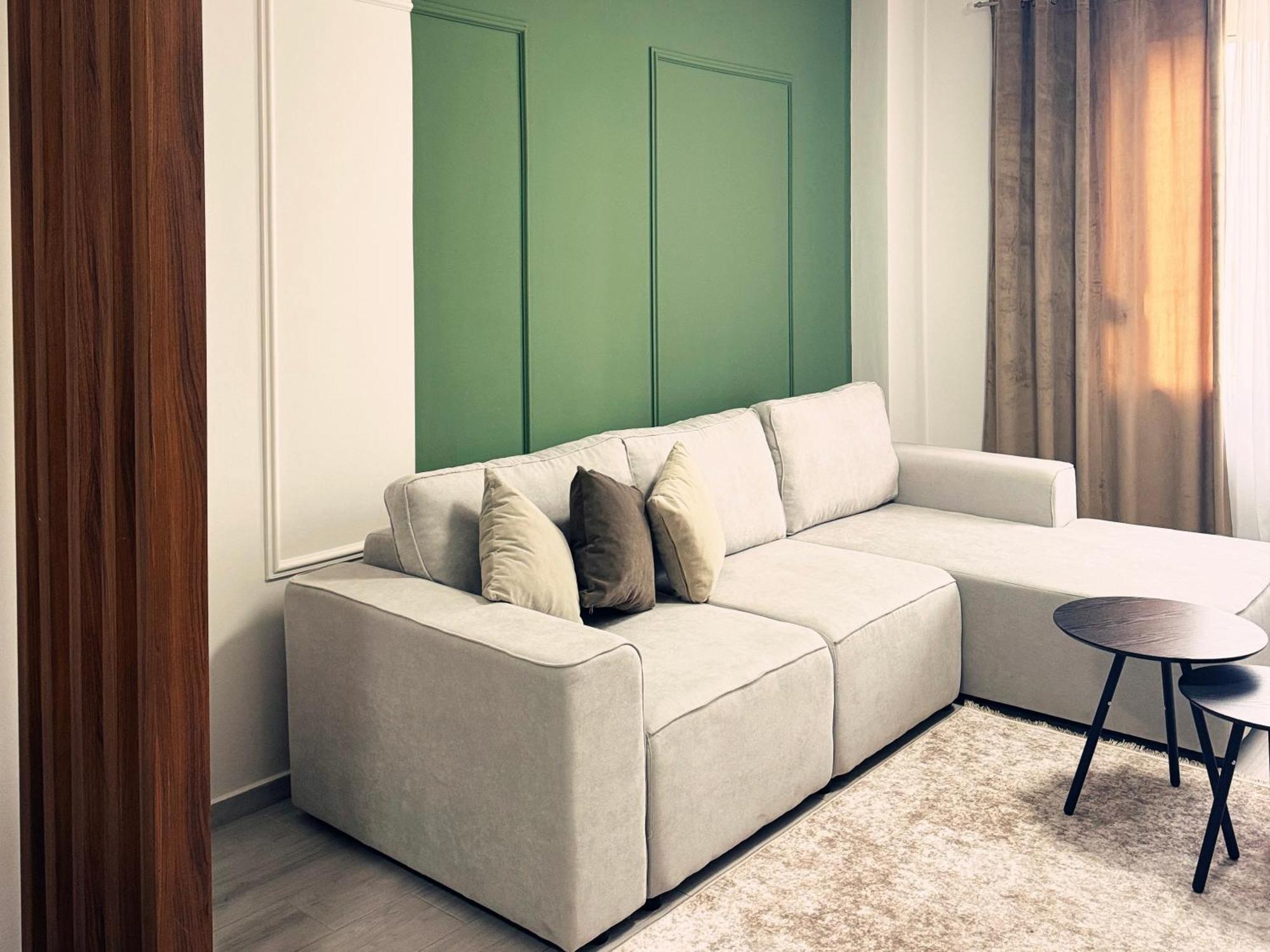 Enol Plazza Apartment Tirana Esterno foto