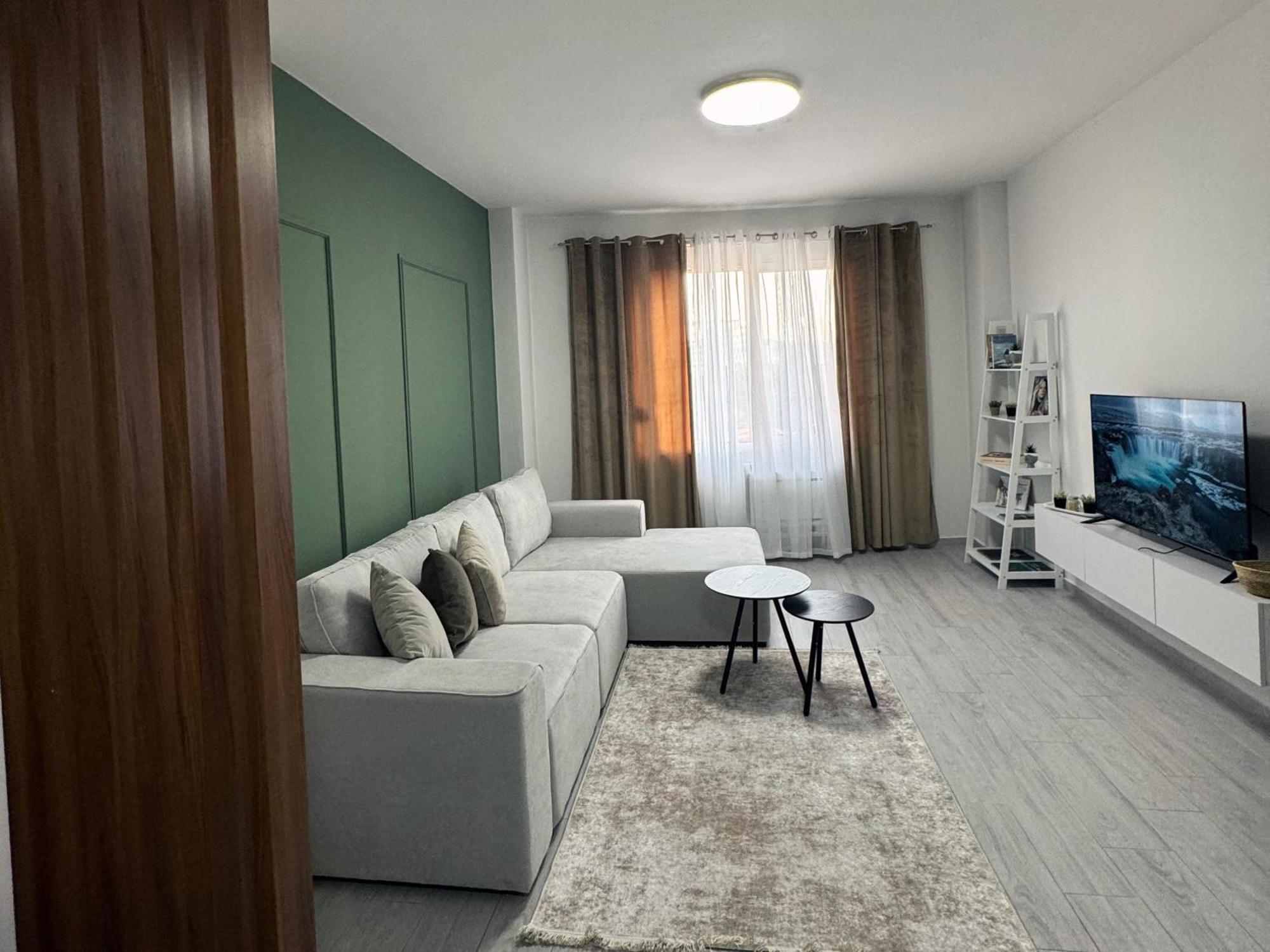 Enol Plazza Apartment Tirana Esterno foto